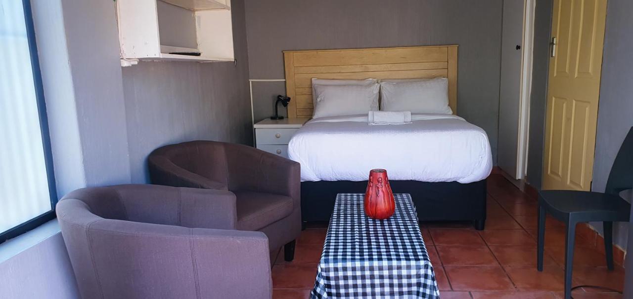 Sweet Home39 Guest House Summerstrand Порт-Элизабет Экстерьер фото